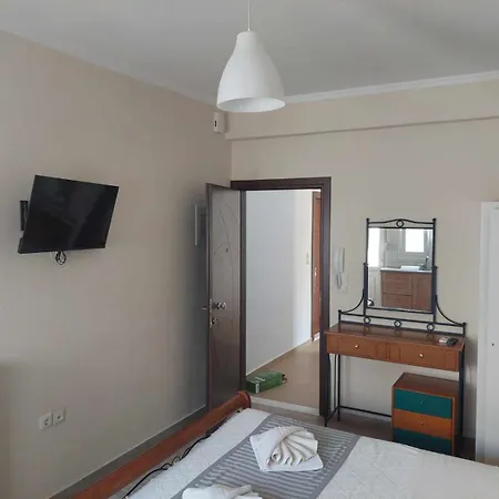 Comfy In Main Town Of Naxos Apartment *